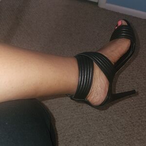 Black leather Michael Kors Sandals